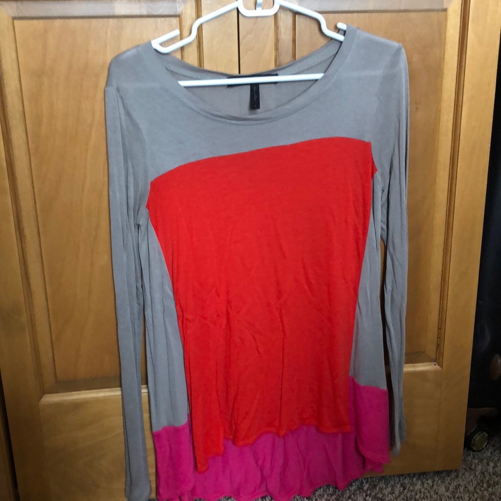 BCBG high low top
